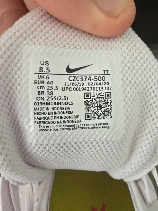 Nike Air Max 270 React Rosa y Blanco