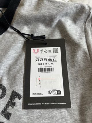 Camiseta Pull&Bear Stranger Things Hellfire XS Muj