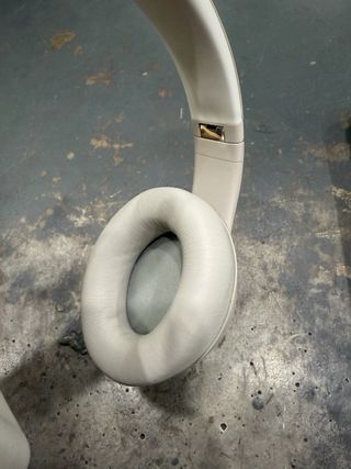 Auriculares Beats Studio Pro Beige/Gris