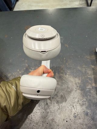 Auriculares Beats Studio Pro Beige/Gris