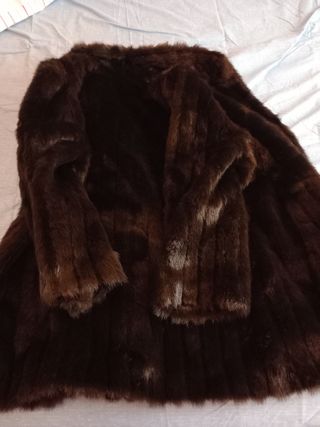 Chaquetón piel sintética negro