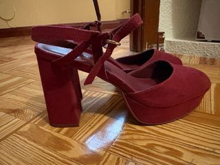 Zapato tacón granate plataforma