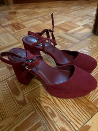 Zapato tacón granate plataforma