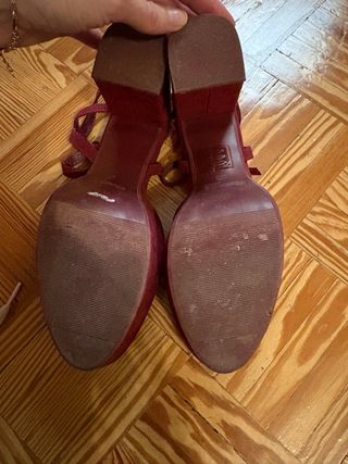 Zapato tacón granate plataforma