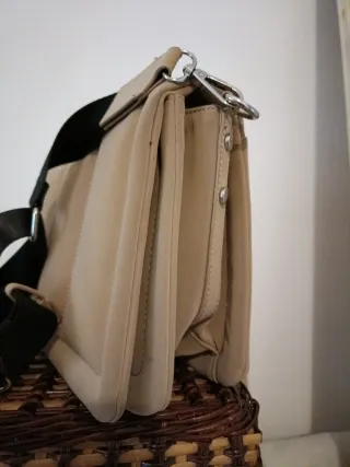 Bolso bandolera acolchado beige