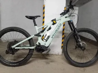 Bici Eléctrica Specialized Turbo Levo  24