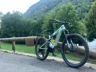 Bici Eléctrica Specialized Turbo Levo  24