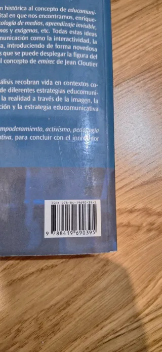 Educación y comunicación en una sociedad postdi...