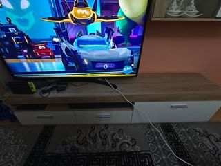 Mueble de salón con TV