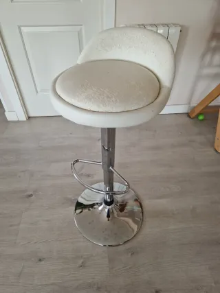 Taburete alto silla bar beige y plata