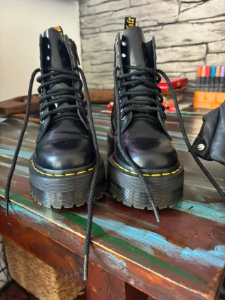 Dr.martens Número 36 nuevas de cuero negras , mate