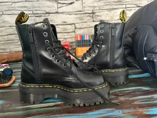 Dr.martens Número 36 nuevas de cuero negras , mate