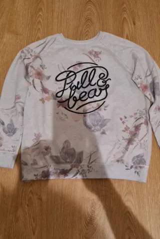 Sudadera floral gris y rosa