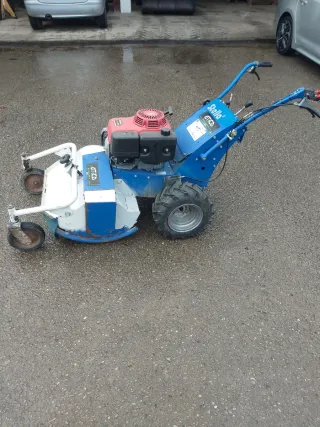 Desbrozadora/cortacesped