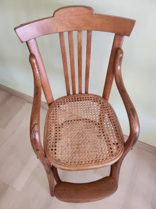 Trona de bebé antigua