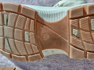 Zapatillas lona blancas. Botines plataforma. T-39