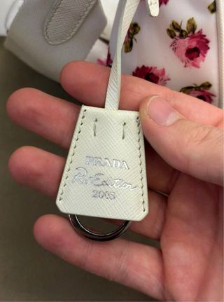 Bolso Prada Re-Edition 2005 Floral