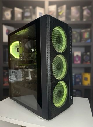 PC Gaming Fantech con RGB