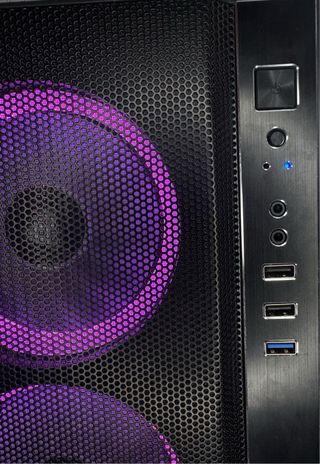 PC Gaming Fantech con RGB