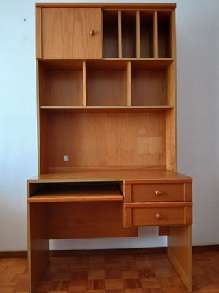 Secretária de madeira com gavetas