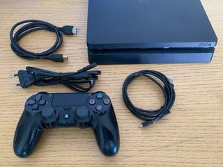 PS4 (PlayStation 4) Negra