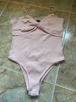 Body rosa pastel con nudo talla M