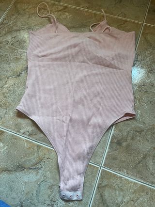 Body rosa pastel con nudo talla M