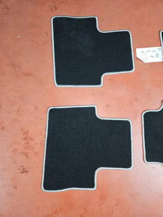 ALFOMBRILLAS TOYOTA RAV4 HYBRID 2018-2025 ORIGINAL