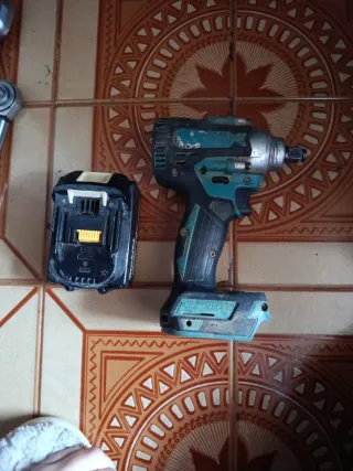 Pistola de impacto Makita 18V