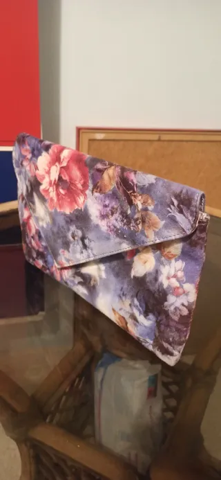 Bolso de mano floral pequeño