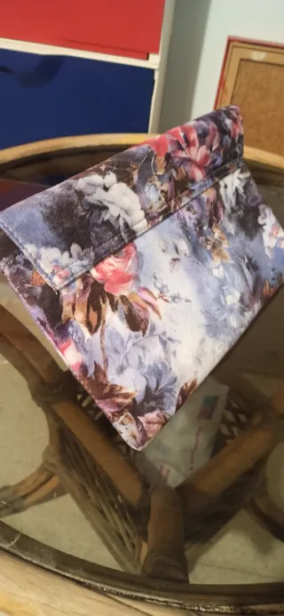 Bolso de mano floral pequeño