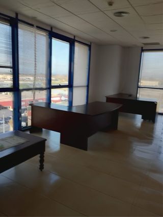 2 Escritorios de oficina en L madera