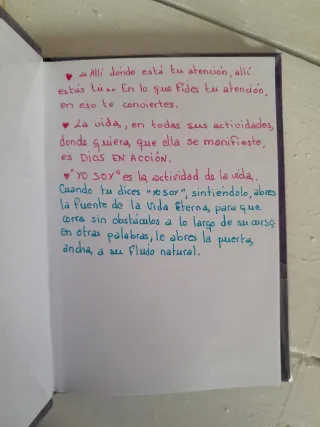 El libro de oro y libro de oraciones y decretos