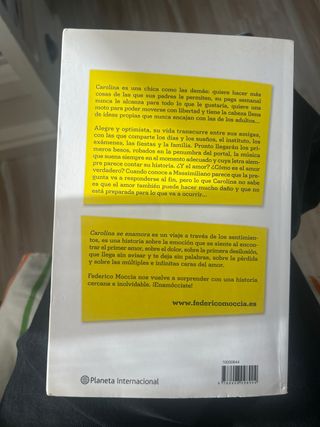 Carolina se enamora (Spanish Edition)