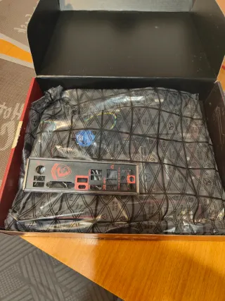 Placa base MSI Z270 GAMING M3 y procesador i5 7600