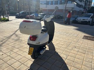 Vespa LX50 2T Blanca
