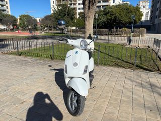Vespa LX50 2T Blanca