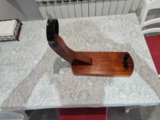 Jamonero de madera y metal
