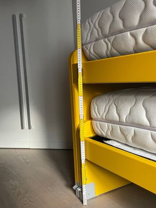 vendesi due letti singoli a scomparsa