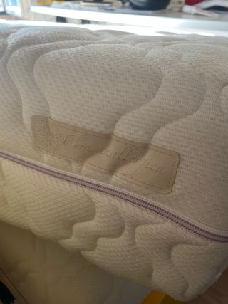 vendesi due letti singoli a scomparsa