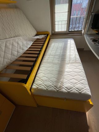 vendesi due letti singoli a scomparsa