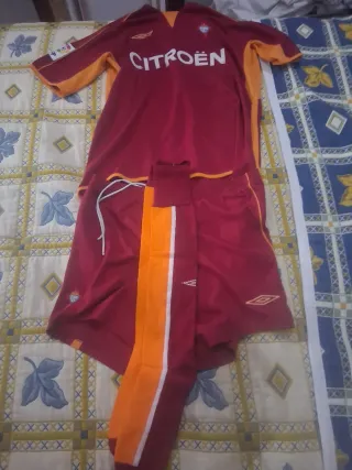 Traje Celta de Vigo Umbro Talla M