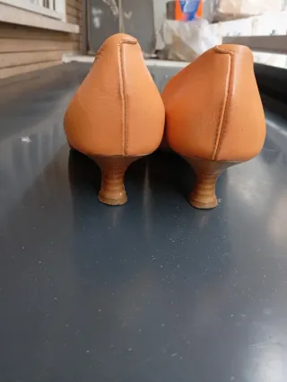 Scarpe donna molto graziose in vera pelle!!