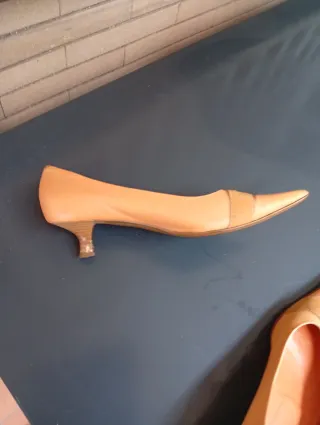 Scarpe donna molto graziose in vera pelle!!