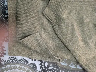 Jersey cuello alto verdoso