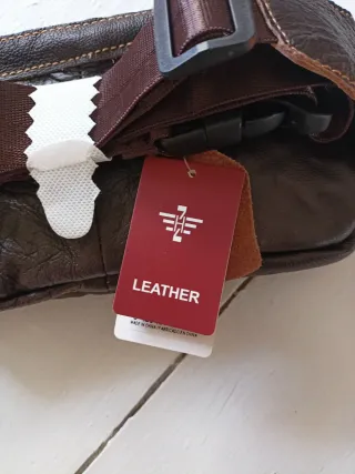 Riñonera de piel marrón