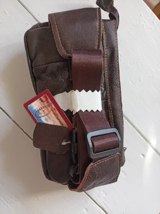 Riñonera de piel marrón