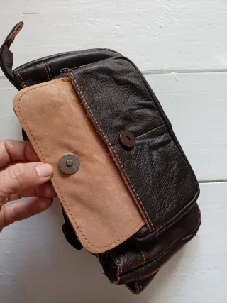 Riñonera de piel marrón