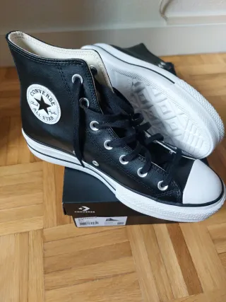 Converse Piel Negras Talla 39.5 Sin Estrenar