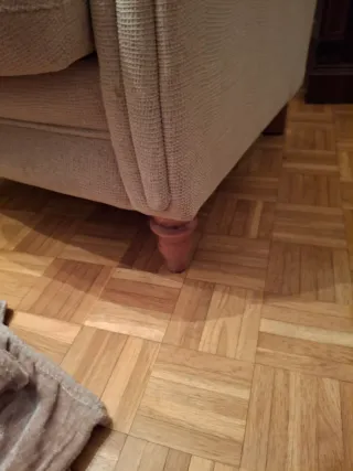 Sillón orejero tela beige